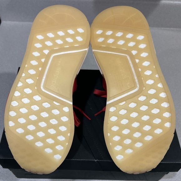 Adidas Women’s NMD R1 Trace Scarlet Running Shoes Size 7.5 *Brand New* - Picture 4 of 8